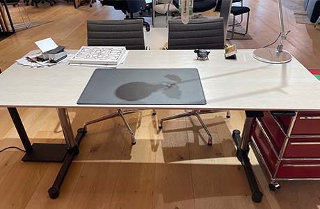 Abverkaufsmöbel Büromöbel, Schreibtisch, Bürostuhl, Schreibtischstuhl in Mühldorf - LHL Bürotechnik & Einrichtung - Altötting, Mühldorf, Passau, Waldkraiburg, Burghausen, Eggenfelden, Pfarrkirchen, Traunstein, Traunreut, Freilassing, Wasserburg, Dorfen, Landshut, Töging, Trostberg, Simbach, Aschau