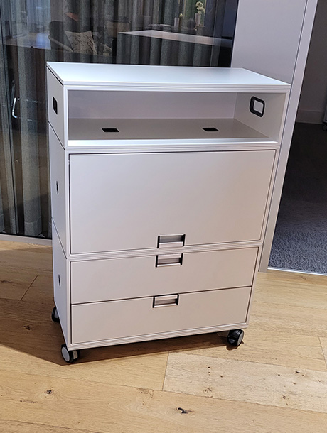 Abverkaufsmöbel Büromöbel, Schreibtisch, Bürostuhl, Schreibtischstuhl in Mühldorf - LHL Bürotechnik & Einrichtung - Altötting, Mühldorf, Passau, Waldkraiburg, Burghausen, Eggenfelden, Pfarrkirchen, Traunstein, Traunreut, Freilassing, Wasserburg, Dorfen, Landshut, Töging, Trostberg, Simbach, Aschau